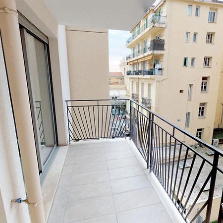 Charmant 2P Moderne Avec Terrasse, Parking Prive, En Plein Centre De Menton, A 2 Pas De La Mer - Fr-1-196-200 Exterior foto